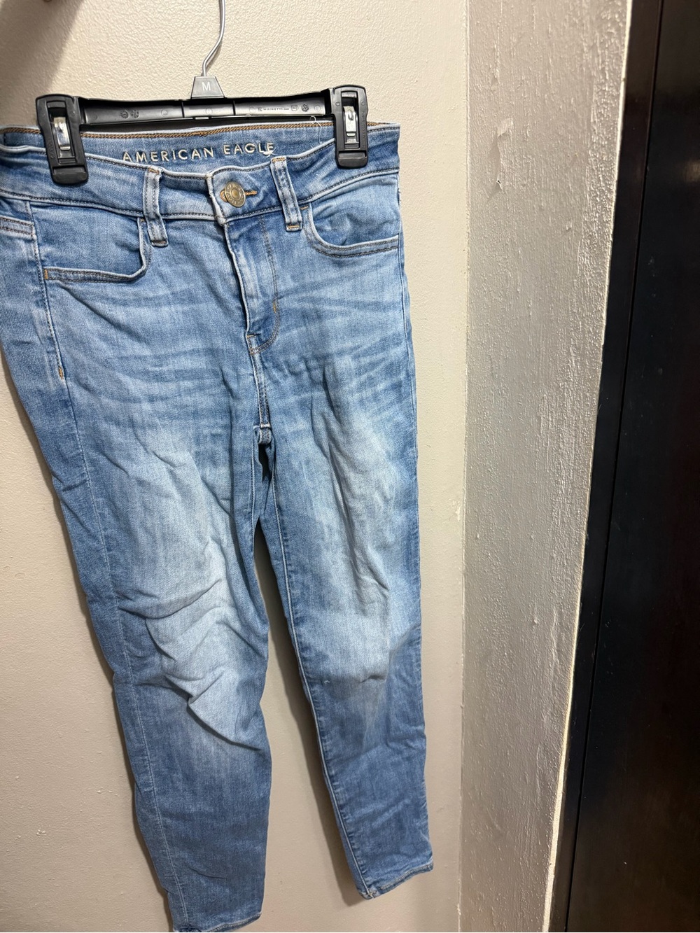 American Eagle Outfitters Light Wash Skinny Jeans